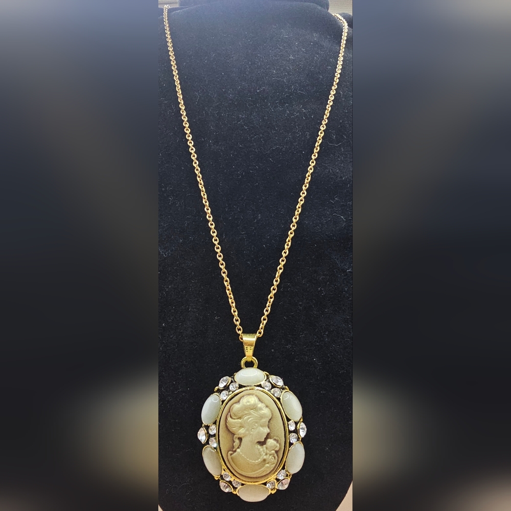 102. Cameo with White Austrian Crystal Pendant Necklace